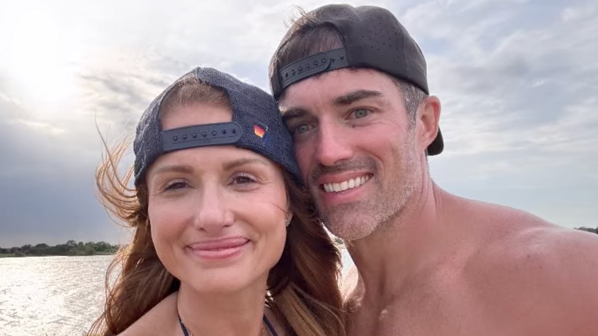 NFL Sideline Reporter Grabs Attention With Swimsuit Photo at 45
