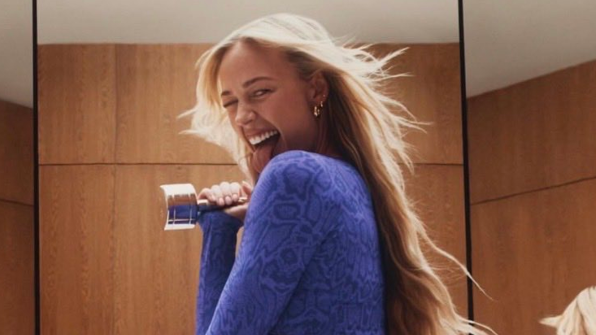 Sophie Cunningham Grabs Attention With Her Yoga Pants Photo