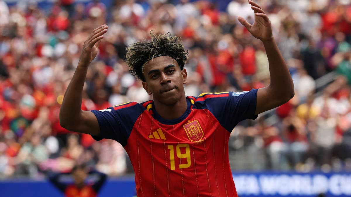 Who Are the Commentators in Spain vs. Belgium World Cup Match?