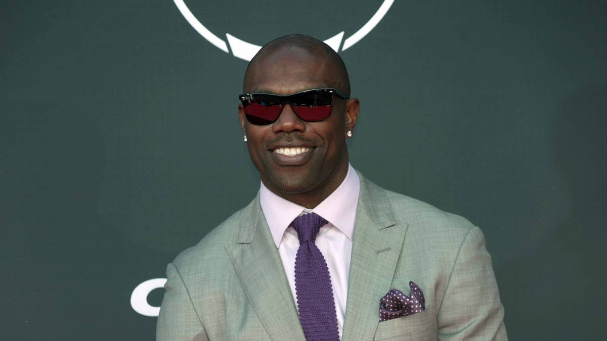 Mike Evans' 2026 Season Has Terrell Owens Flirting With NFL Comeback At 52