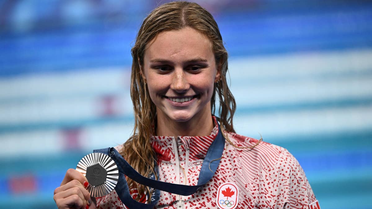 Olympics Star Summer McIntosh Grabs Attention With Swimsuit Photo