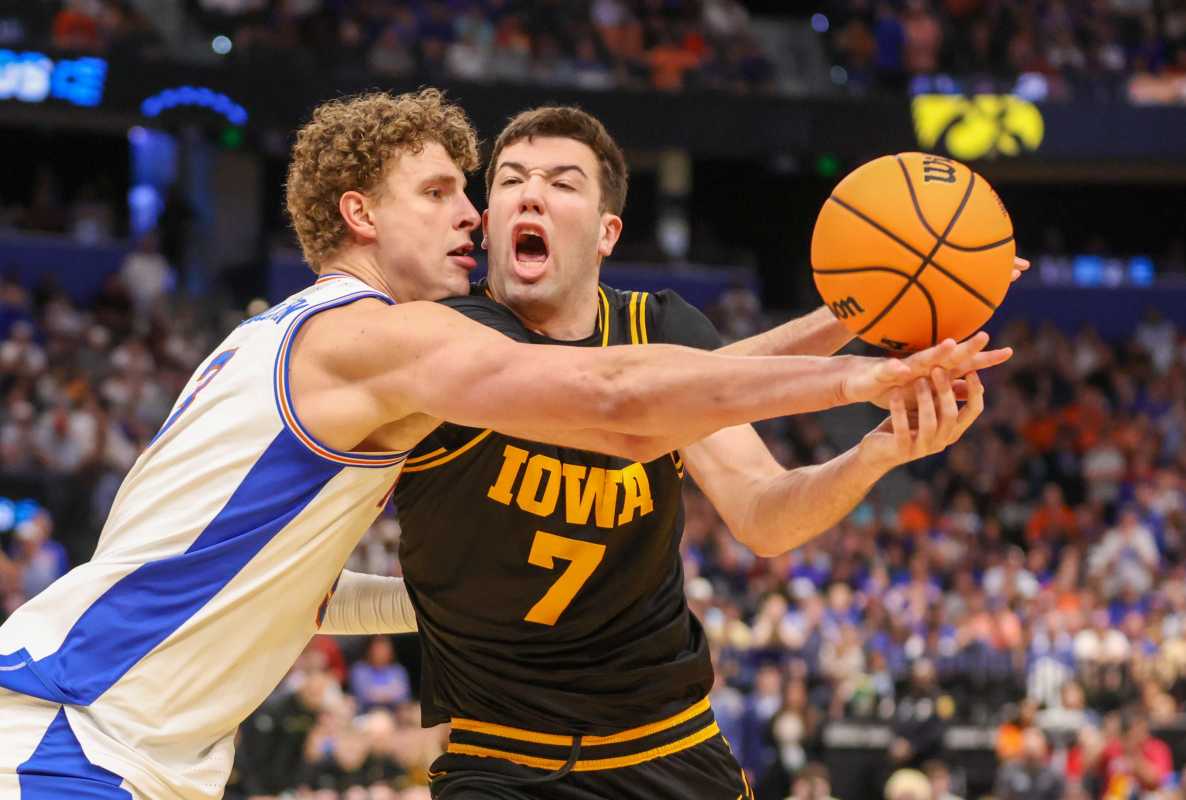 Gritty Iowa Stuns Florida With Toughness, Clutch Shot in Final Seconds