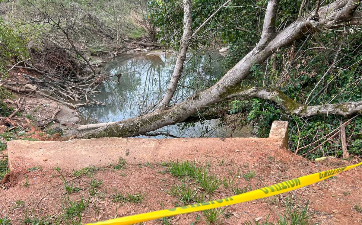 U.S. Issues 'Warning' After Two Hikers Are Found Dead