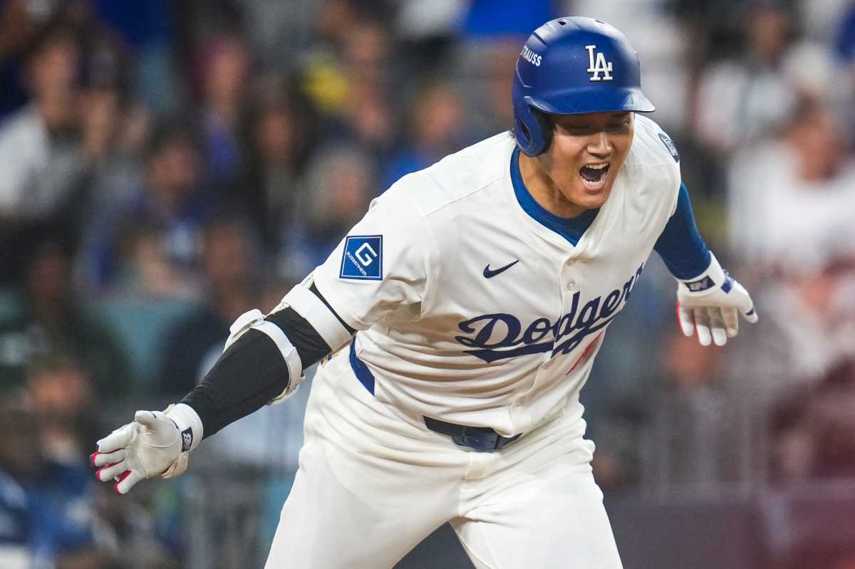 Shohei Ohtani Makes Opening Day Gesture for Dodgers Teammates
