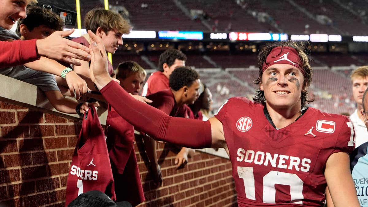 Oklahoma Fans Calling For Quarterback Change After John Mateer's Nightmare Game