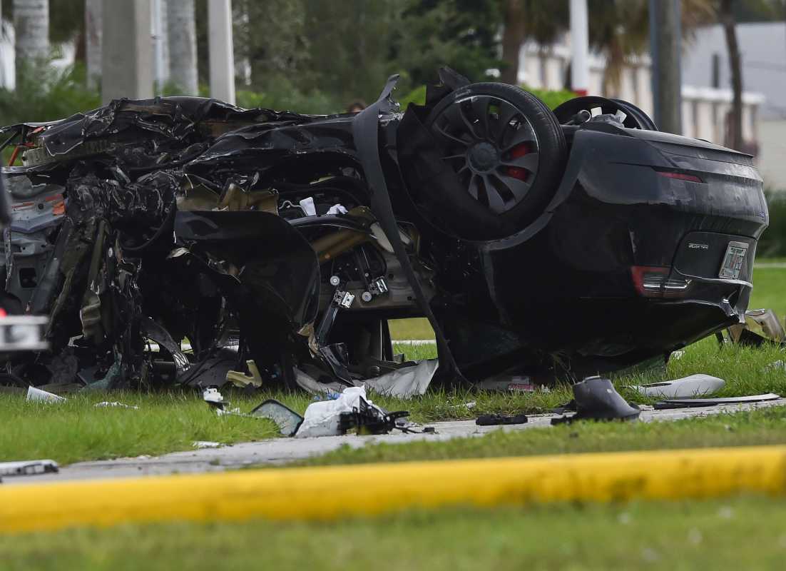 U.S. High School Student Dies In 'Horrifying' Tesla Crash