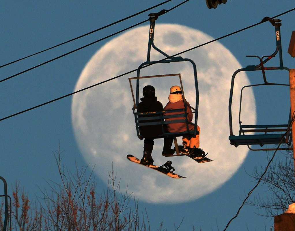 U.S. Issues 'Warning' After 3 Tragic Skiing Deaths