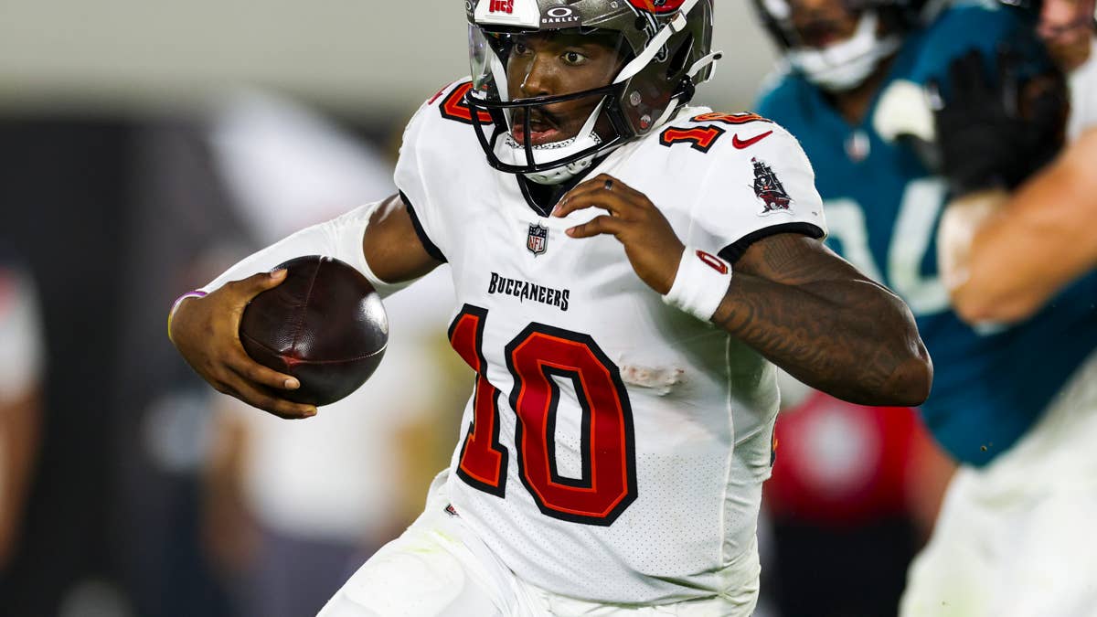 Kenny Gainwell Calls Jalon Daniels a 'Special' Talent Before Bucs Rookie's First Start