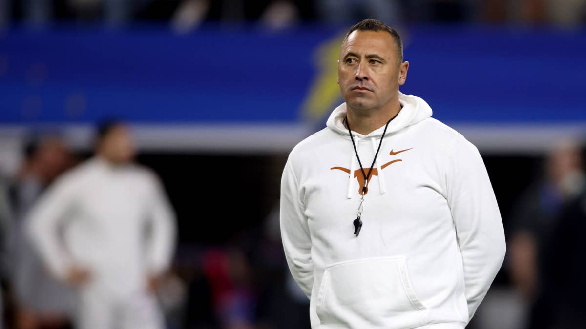 Texas Leading for No. 4 TE, Battling Two College Football Powerhouses