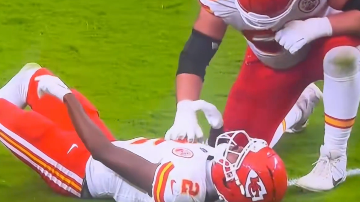 CBS Refuses To Show Replay Of Tyquan Thornton's Injury