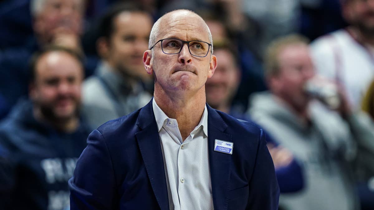 UConn Linked to Award-Winning Center in College Basketball Transfer Portal