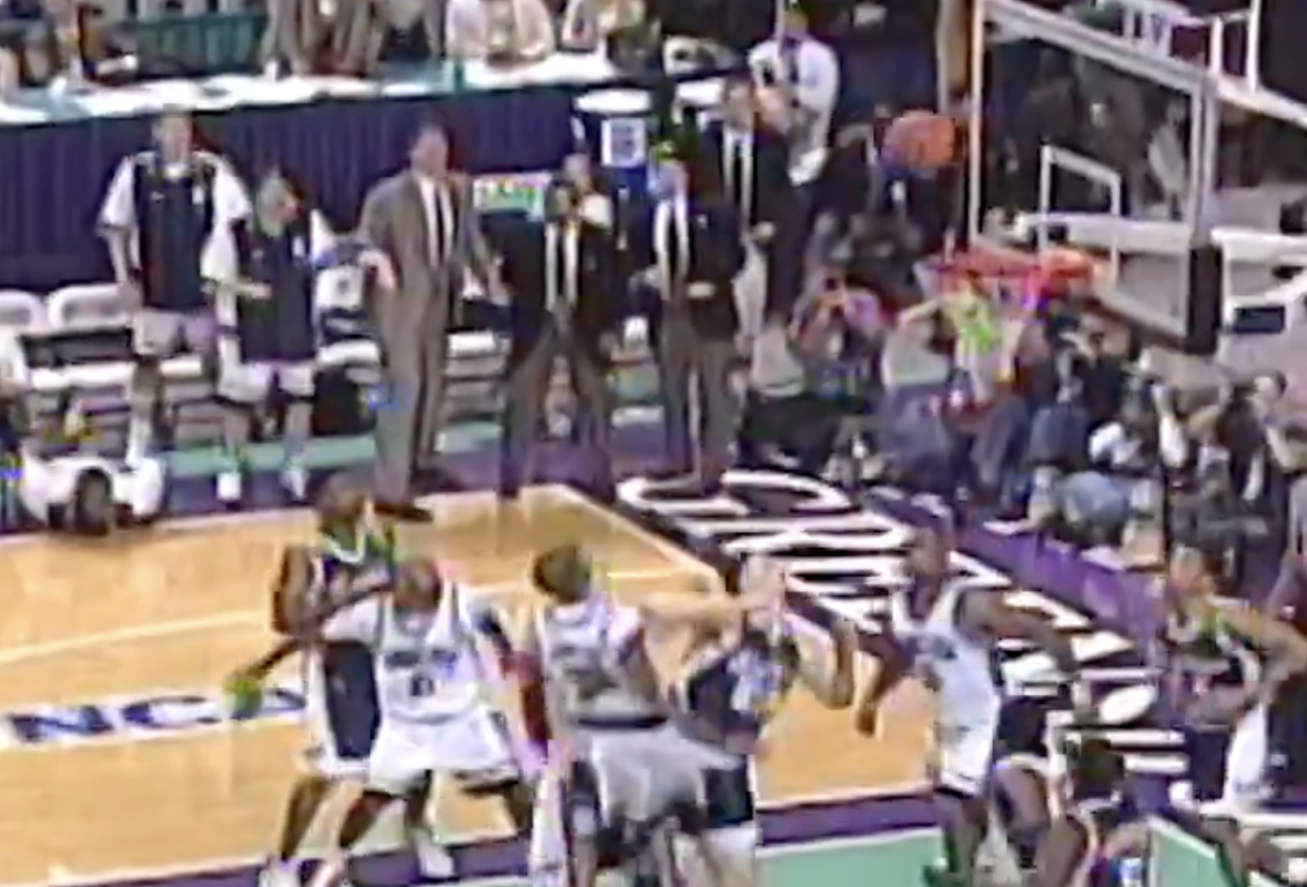 Remembering Rip Hamilton's Iconic Buzzer Beater in the 1998 NCAA Tournament