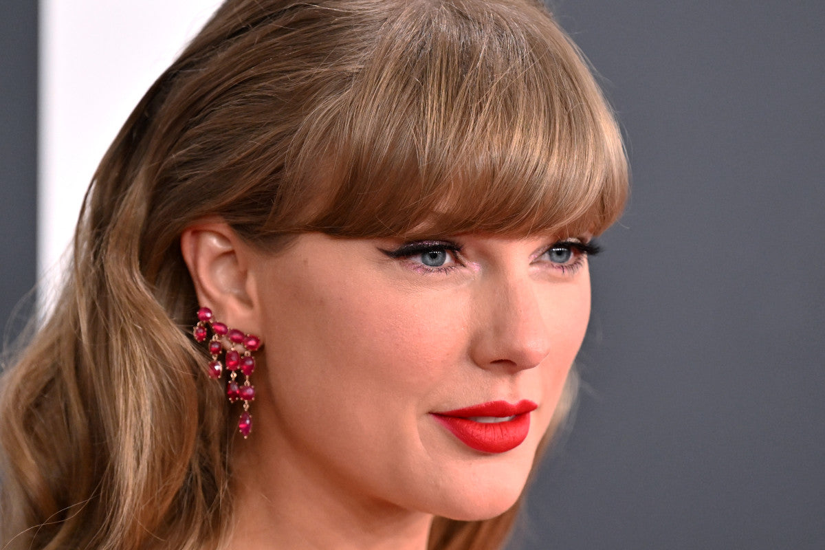 Makeup Free Photo Of Taylor Swift Causes Major Stir