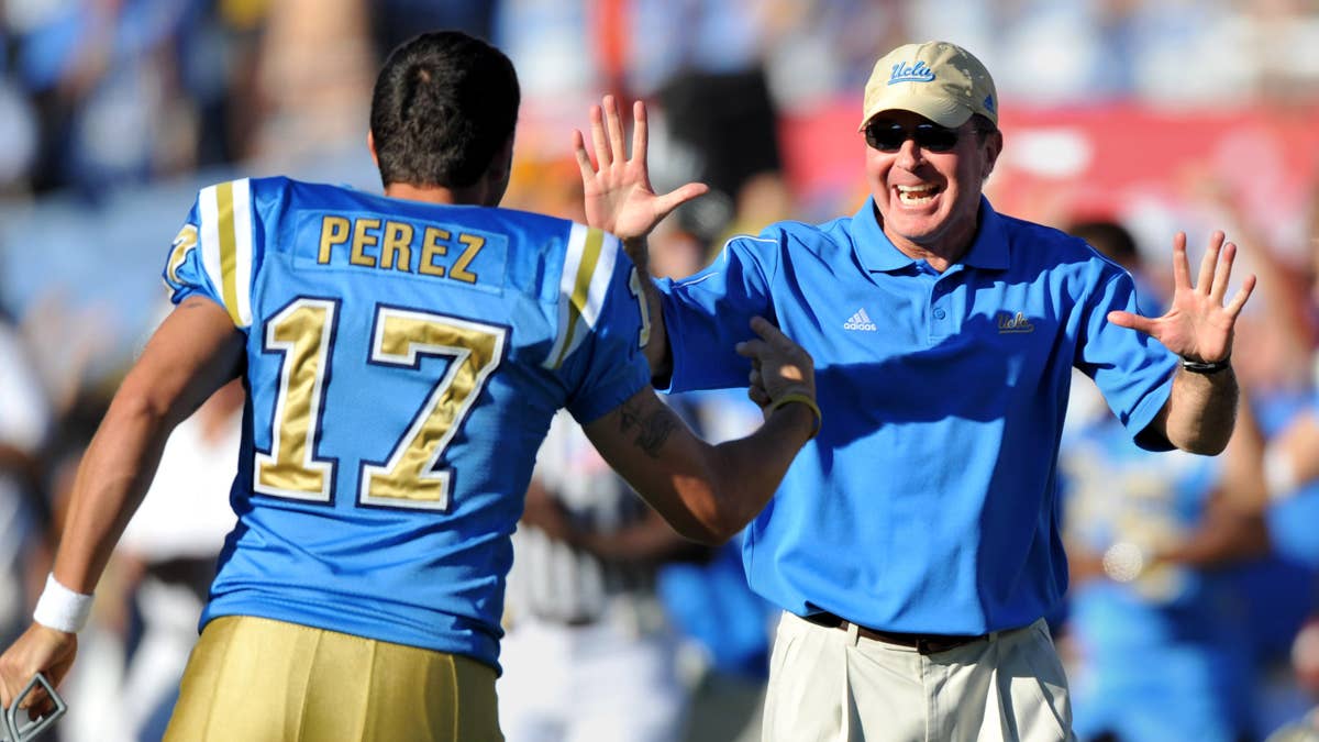 Longtime NFL, College Football Coach Frank Gansz Jr. Dead At 64