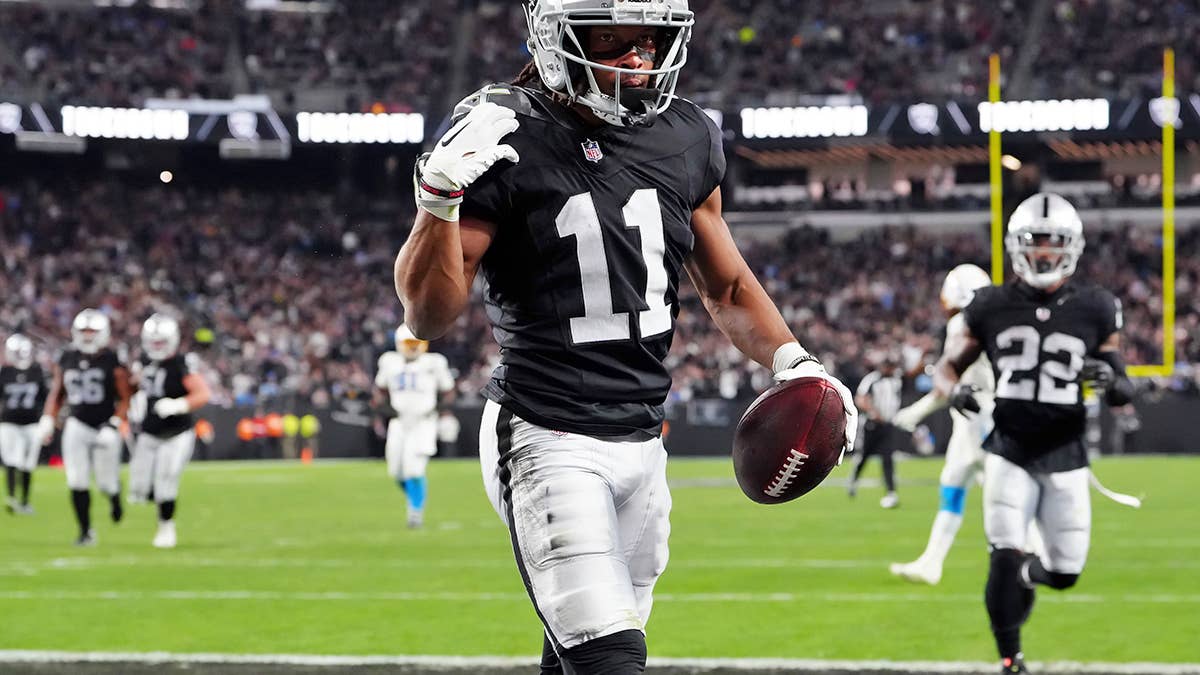 Four Ways Raiders’ Coaches Want to see the Wide Receivers Improve