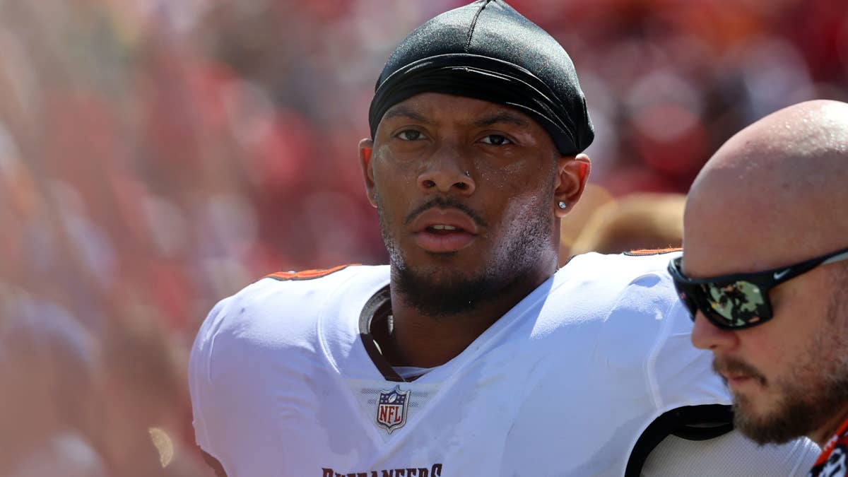 An NFL Insider Proposed a SirVocea Dennis Trade, But the Math Doesn't Add Up