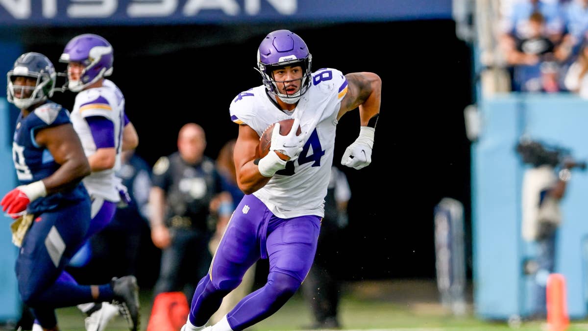 Josh Oliver's Injury Leaves the 3-0 Vikings With a Tight End Question for Week 4