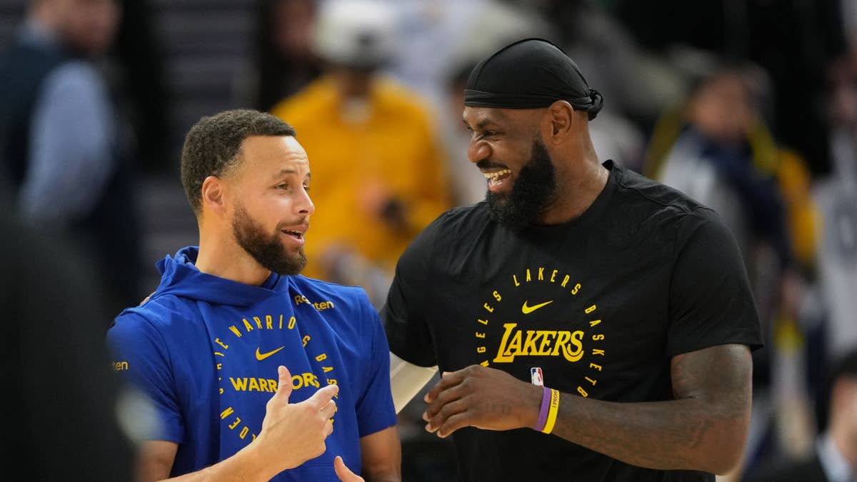 LeBron James Reacts to Stephen Curry Wearing His Shoes During Lakers-Warriors