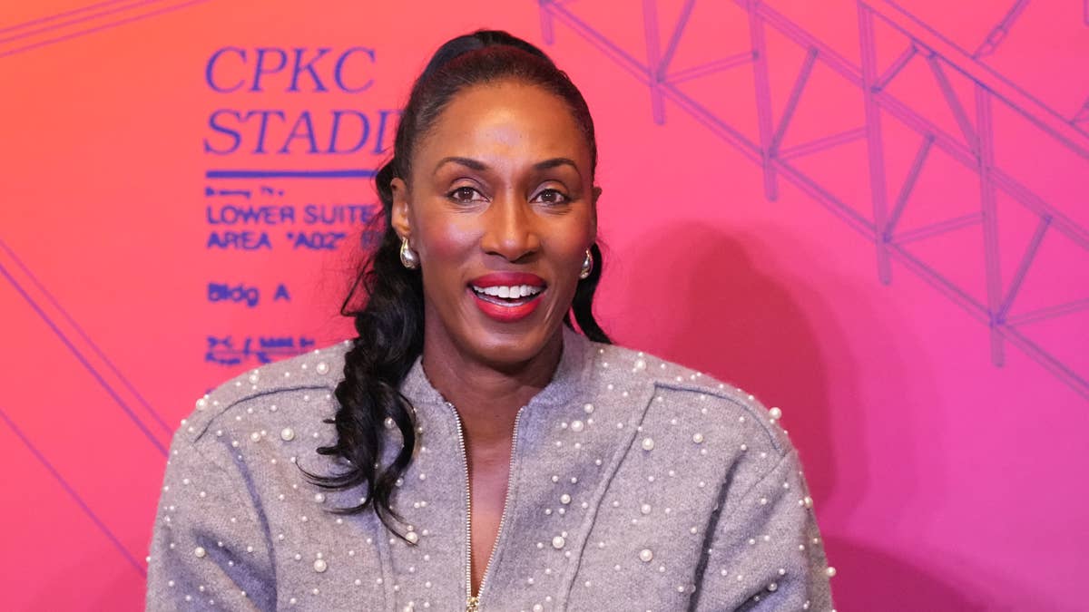 WNBA Legend Lisa Leslie Comments on Angel Reese's Game