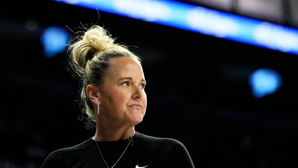 Sparks Coach Lynne Roberts Fired Right After Regular-Season Finale