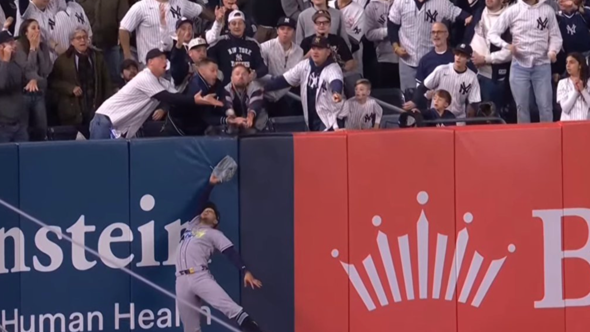 MLB Needs To Severely Punish Yankees Fan For His Fan Interference
