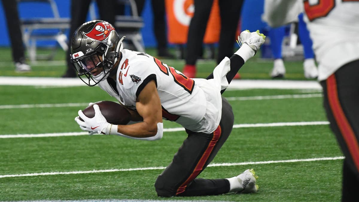 The Buccaneers' $10 Million Rental Tops a List of 4 Players Who Could Be Traded by Nov. 10