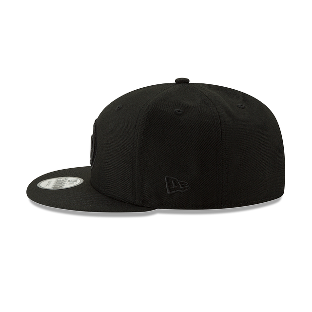 Tennessee Titans - Black on Black 9Fifty Basic Snapback Hat, New Era 5