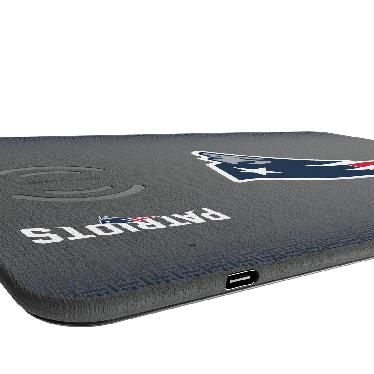 New England Patriots Linen 15-Watt Wireless Charger and Mouse Pad 3