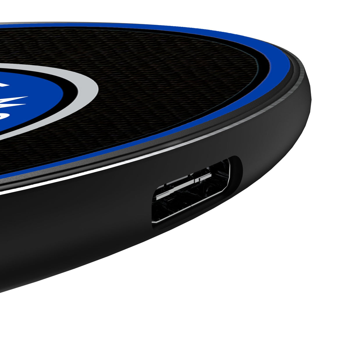 CF Montreal Solid 15-Watt Wireless Charger 3