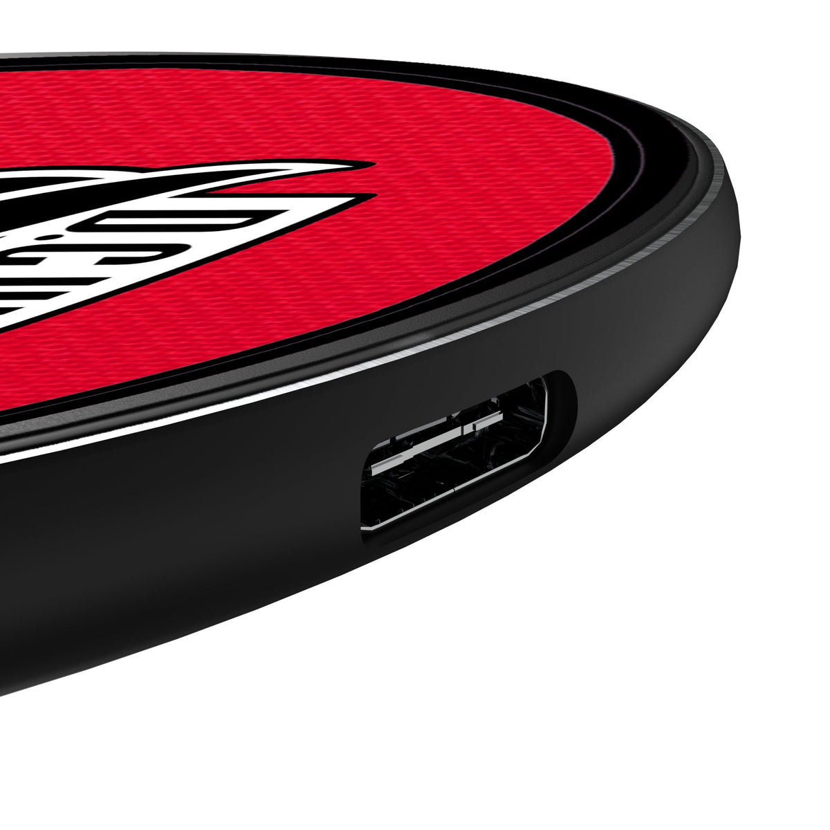DC United Solid 15-Watt Wireless Charger 3
