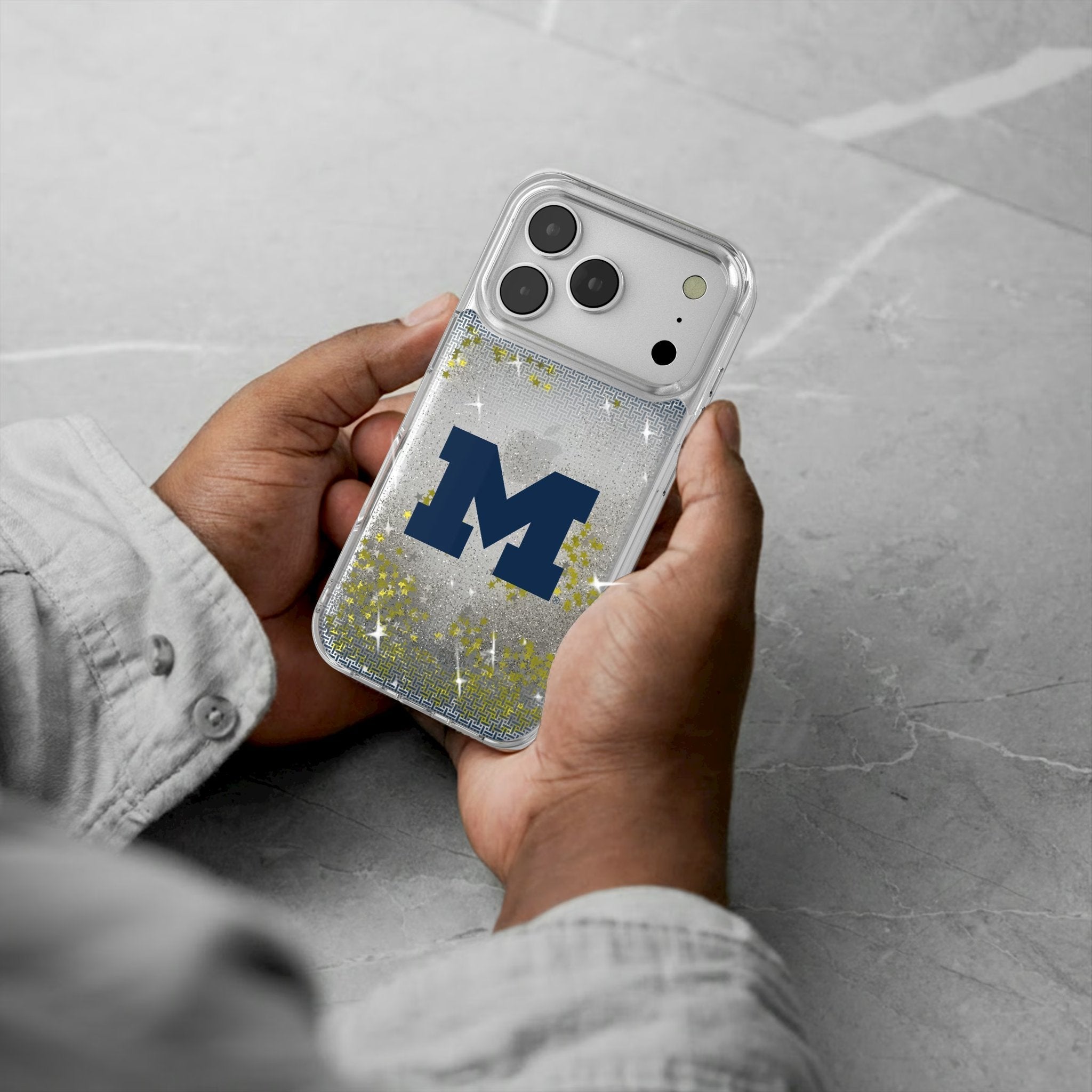 University of Michigan Wolverines Linen Glitter Phone Case for Apple iPhone 17 Series 5