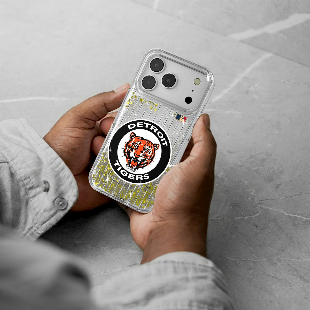 Detroit Tigers 1961-1963 - Cooperstown Collection Pinstripe Glitter Phone Case for Apple iPhone 17 Series 5