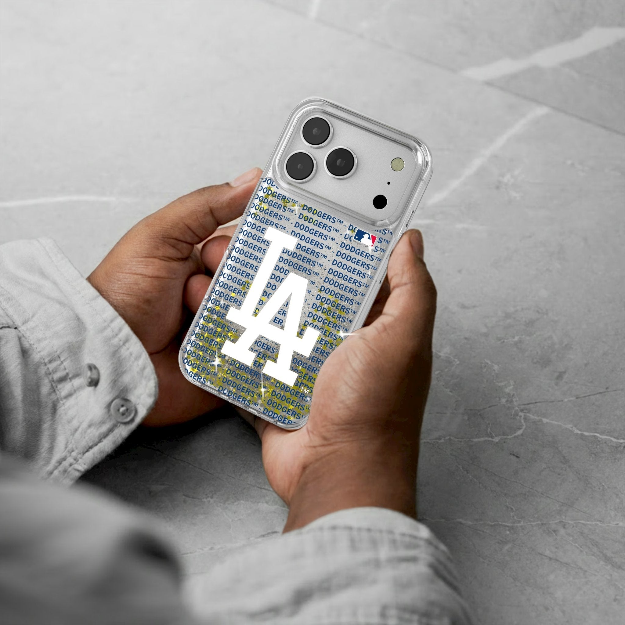 LA Dodgers Text Backdrop Glitter Phone Case for Apple iPhone 17 Series 5