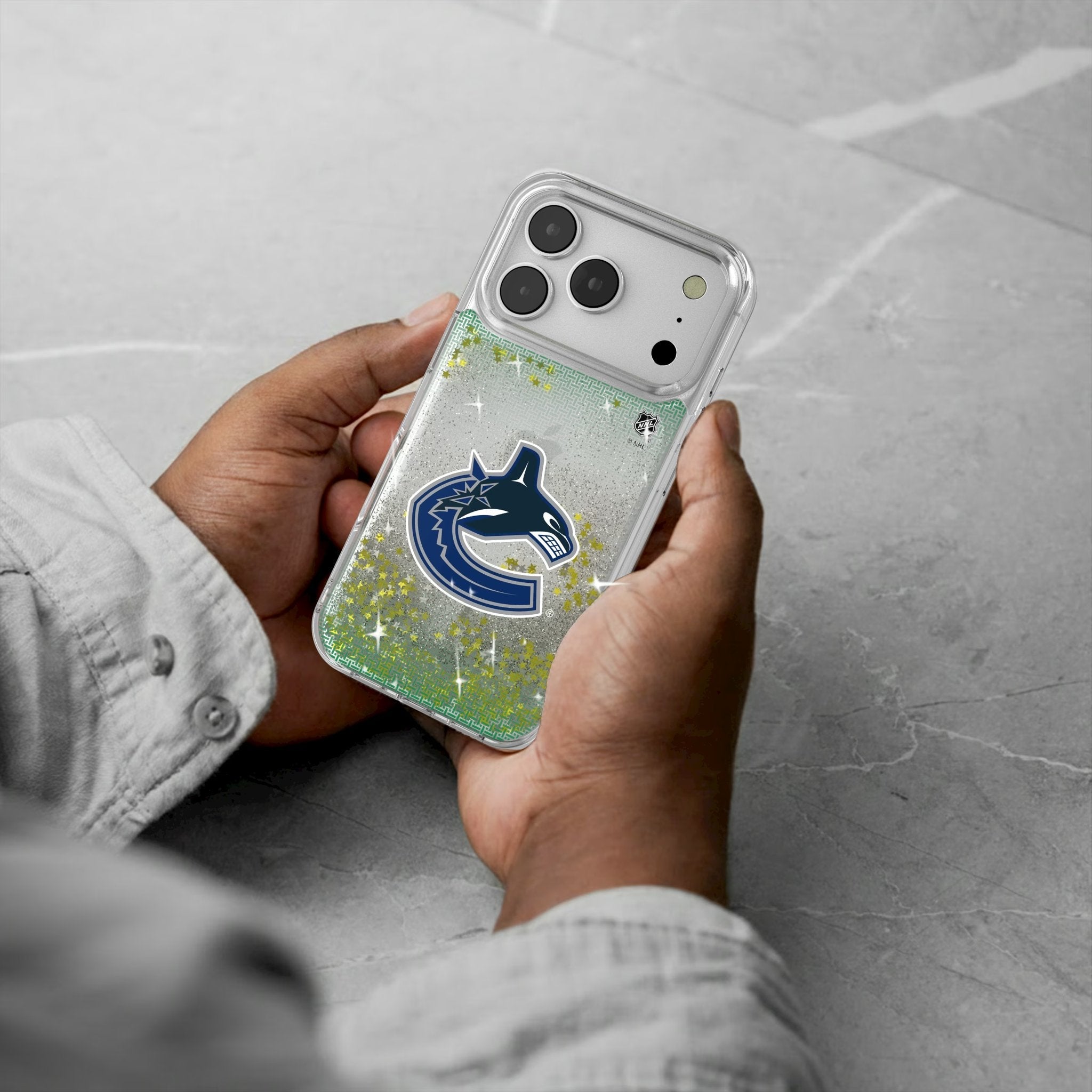 Vancouver Canucks Linen Glitter Phone Case for Apple iPhone 17 Series 5