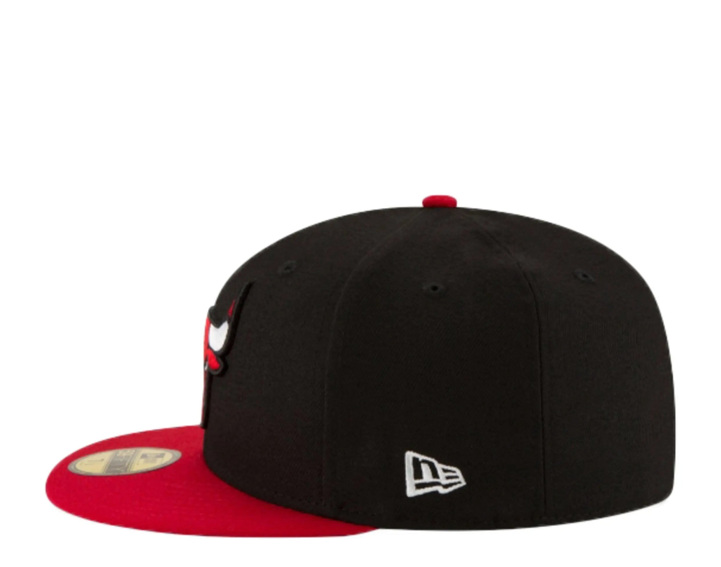New Era Chicago Bulls Alternate 2-Tone Men Fitted Hat Black/Red 4