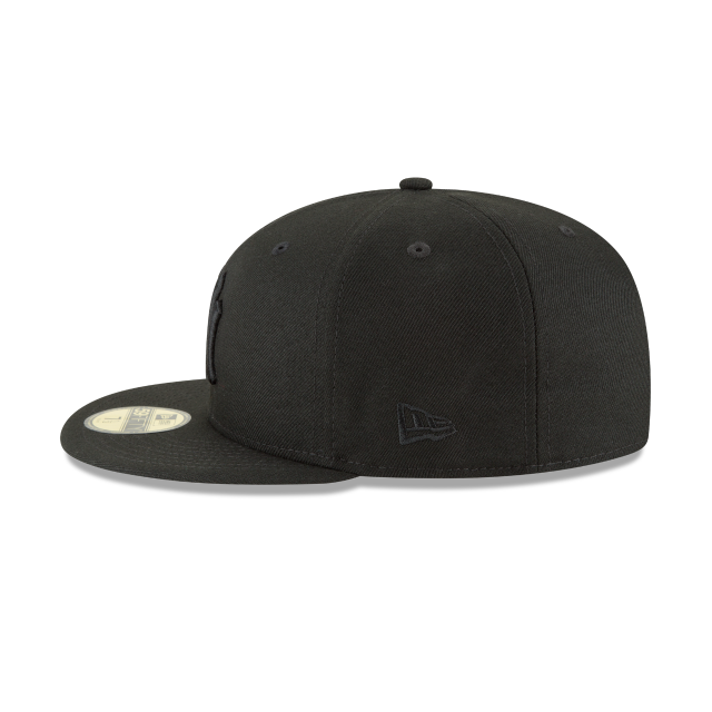 New York Yankees - 59Fifty Blackout Basic Men's Hat, New Era 5