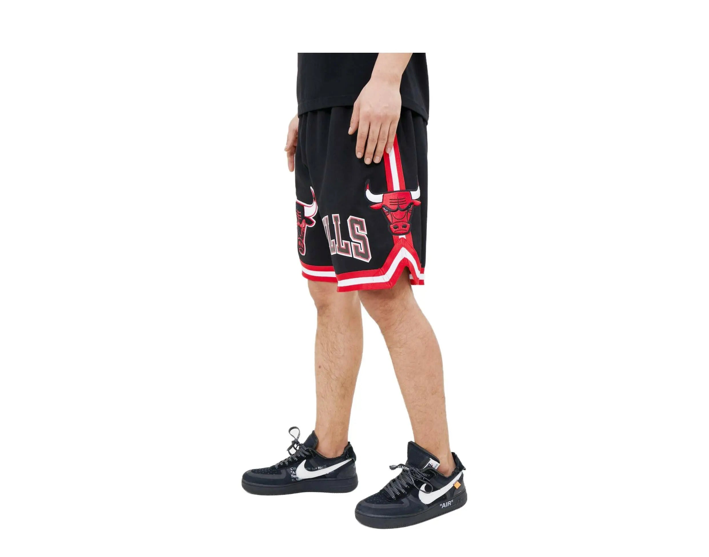Pro Standard Chicago Bulls Classic Chenille Men Shorts Black 2