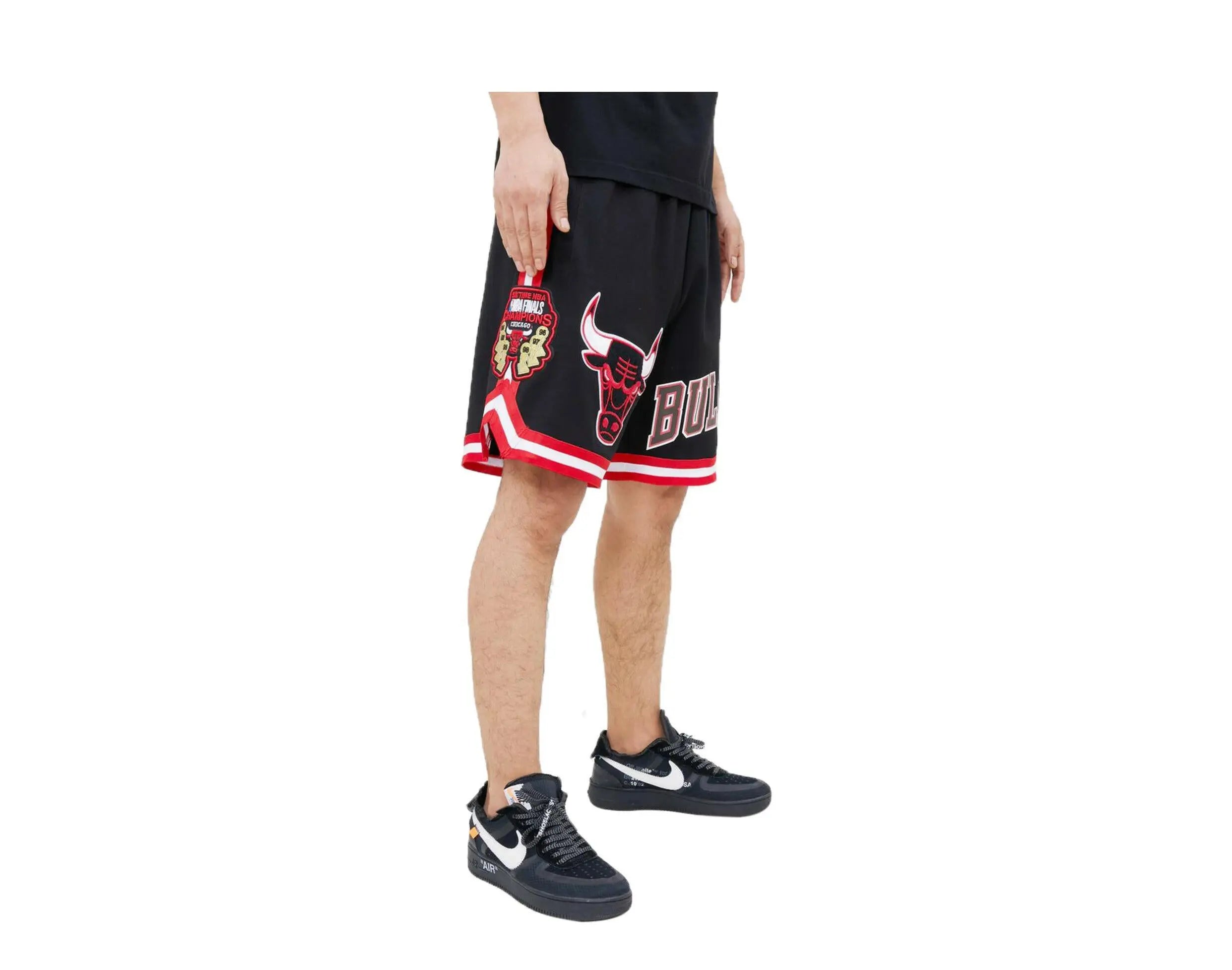 Pro Standard Chicago Bulls Classic Chenille Men Shorts Black 3