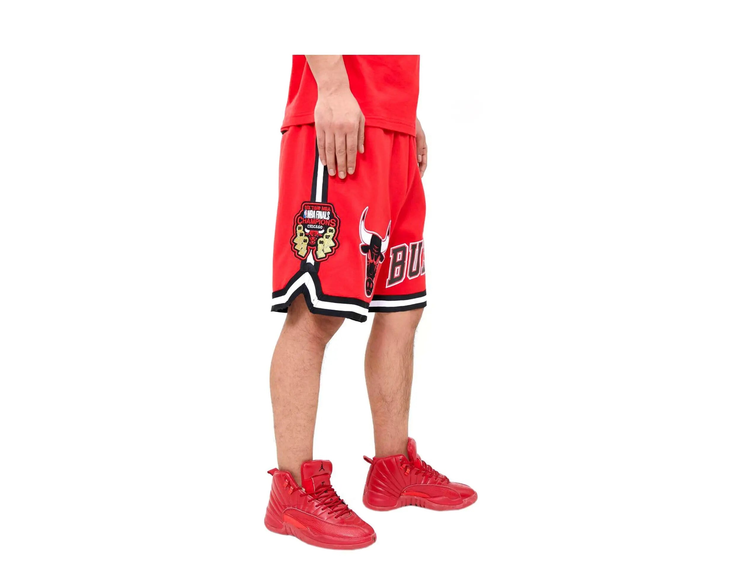 Pro Standard Chicago Bulls Classic Chenille Men Shorts Red 3