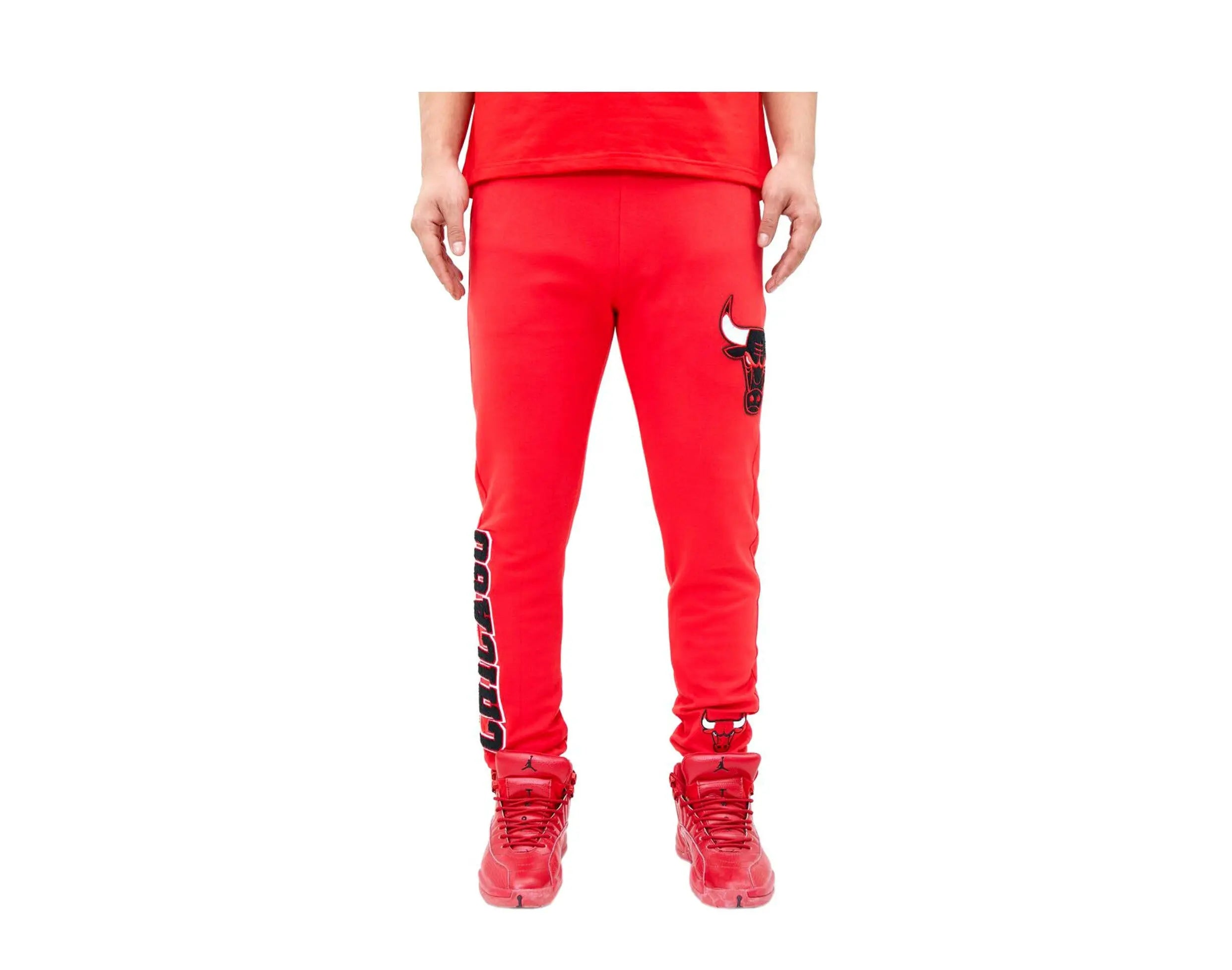 Pro Standard Chicago Bulls Classic Chenille Men Joggers Red 1