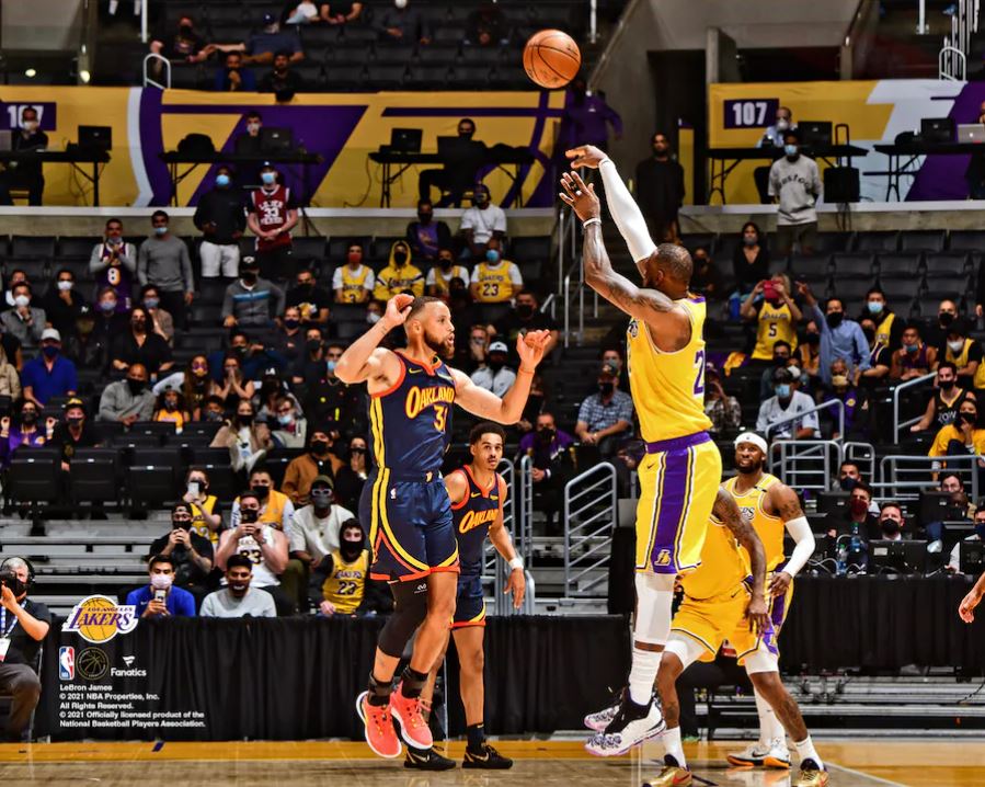LeBron James v. Steph Curry Game-Winning Shot 2021 Play-In Tournament 8" x 10" Basketball Photo