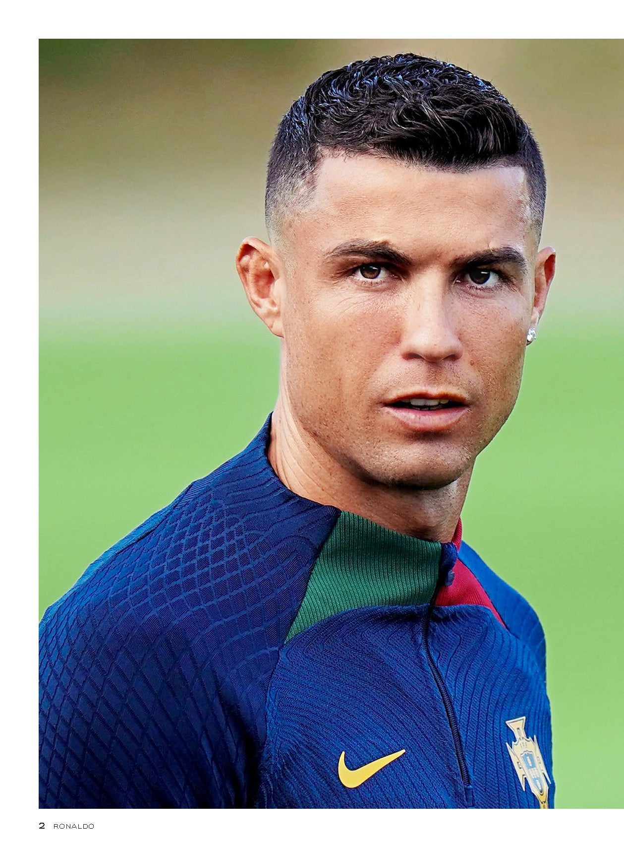 Ronaldo - Ultimate CR7 Fan Guide: 125+ Photos, Stats, Highlights, Rise To Superstardom, Manchester United, Real Madrid, Juventus, Portugal, Siuuu!, Top 10 Goals, Football For Peace & More! 6