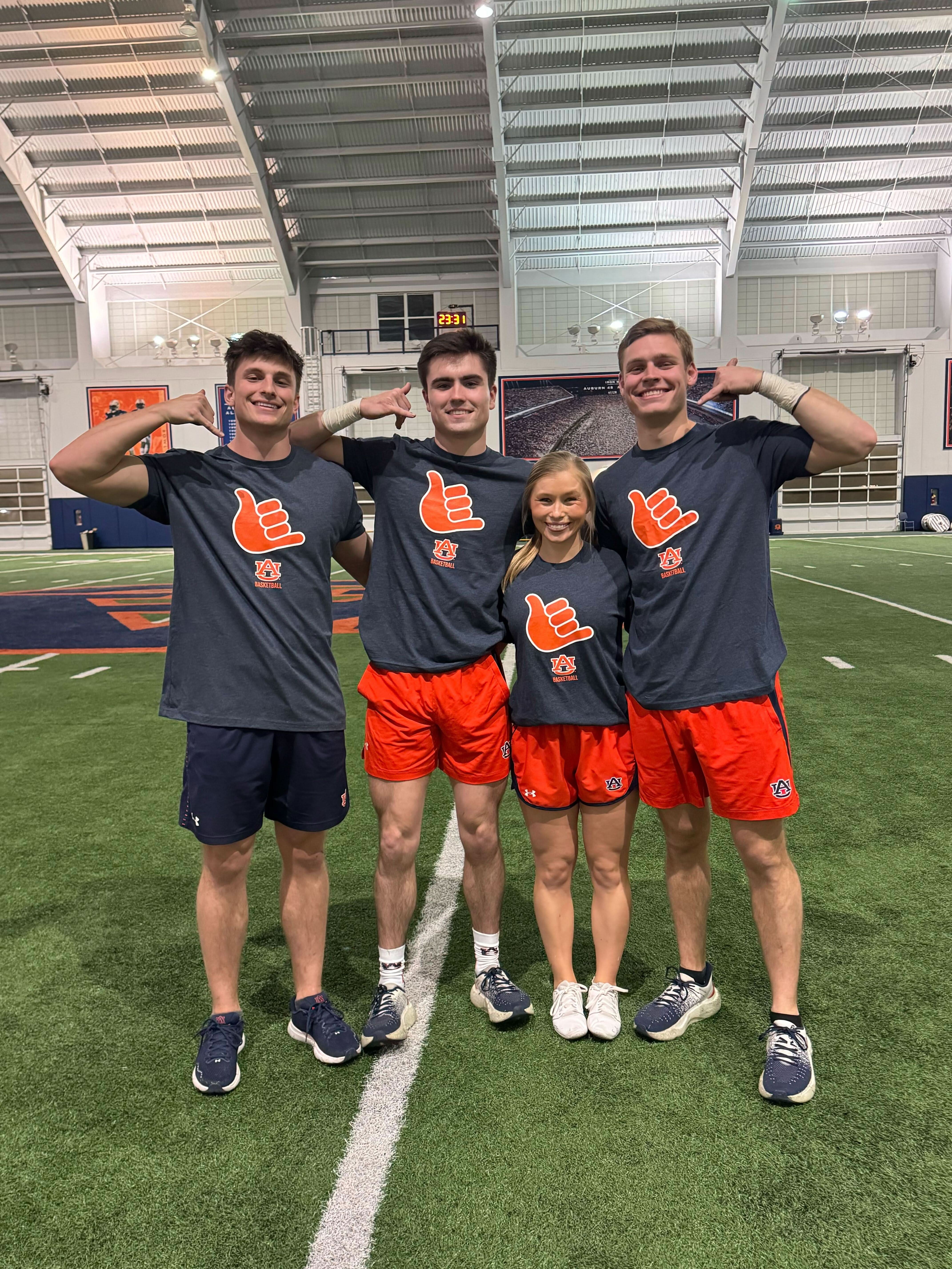 Auburn Basketball: Hand Sign 12