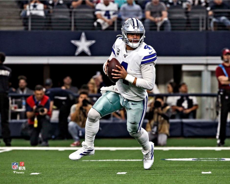 Dak Prescott in Action Dallas Cowboys 8" x 10" Football Photo 1