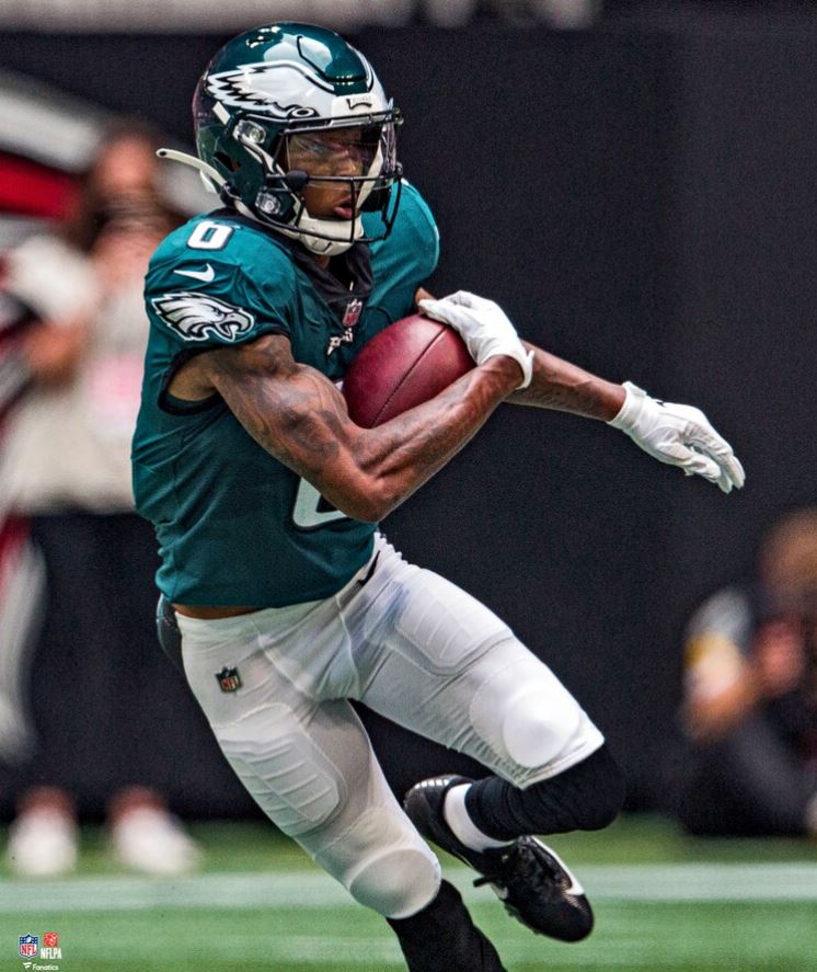 DeVonta Smith in Action Philadelphia Eagles 8" x 10" Football Photo 1