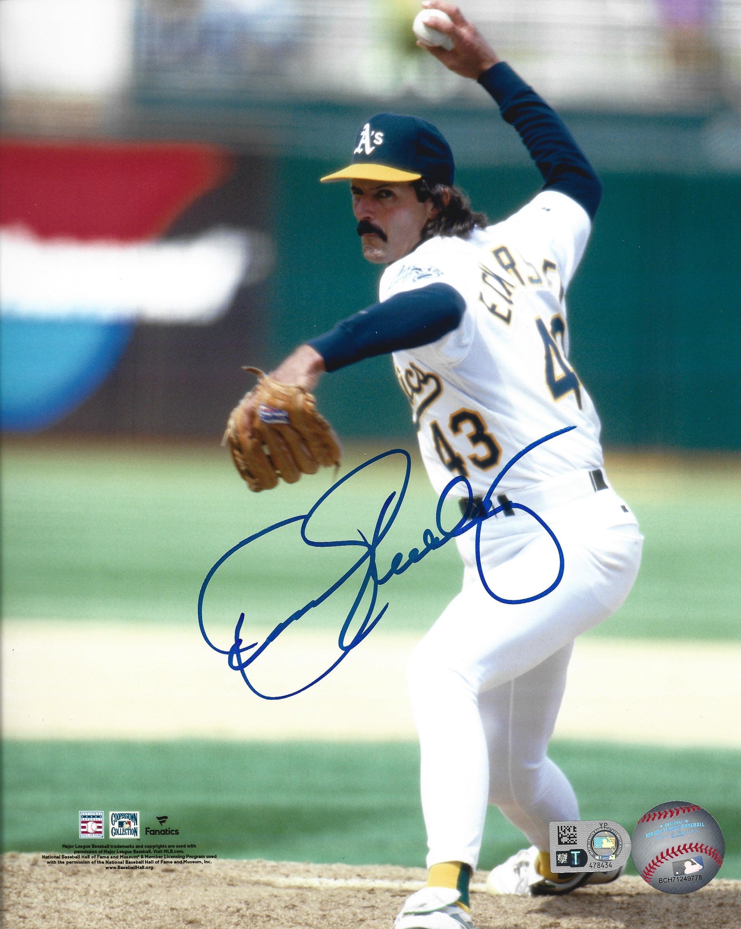 Dennis Eckersley in Action Oakland Athletics Autographed 11" x 14" Baseball Photo 1