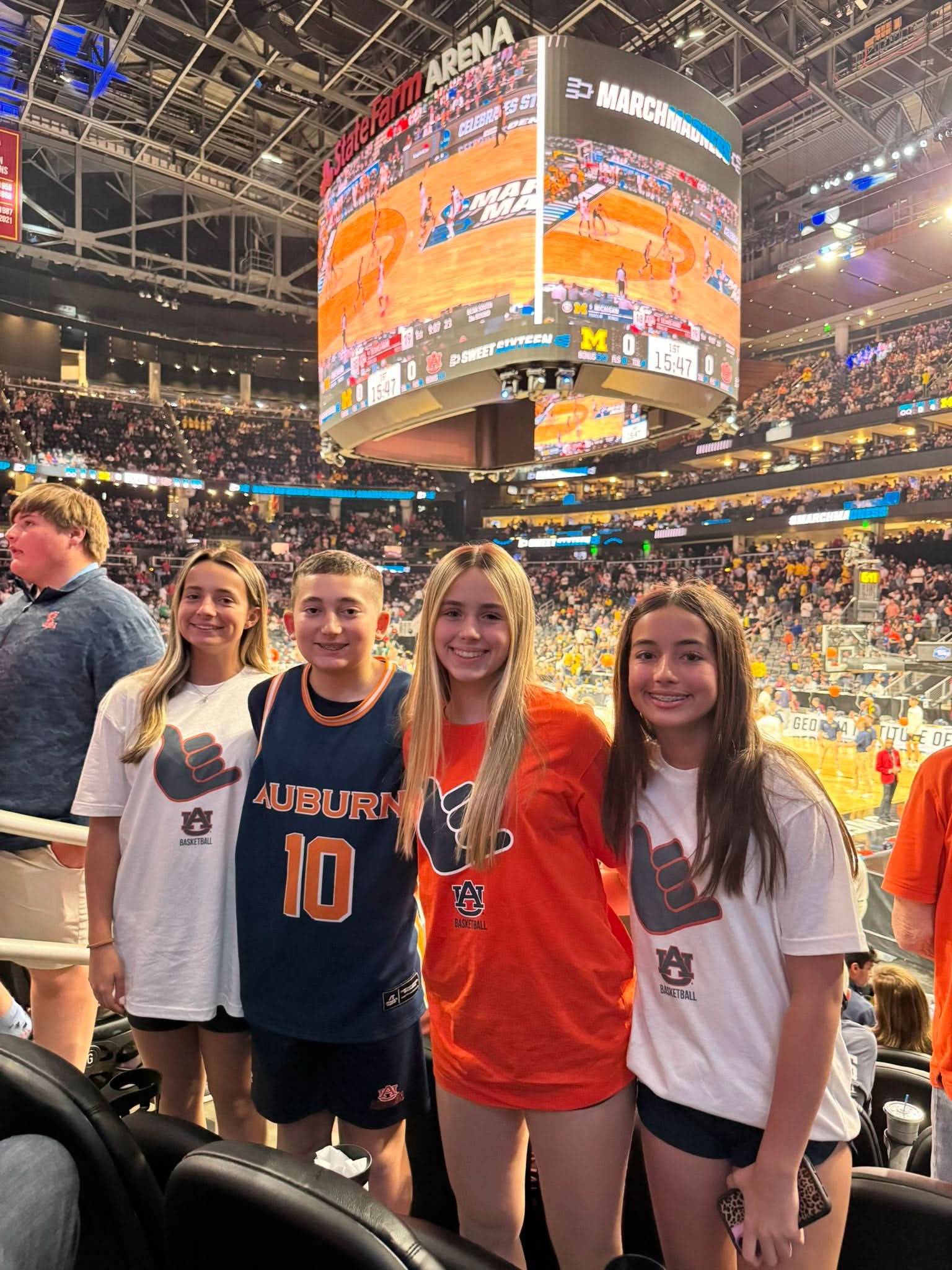 Auburn Basketball: Hand Sign 13