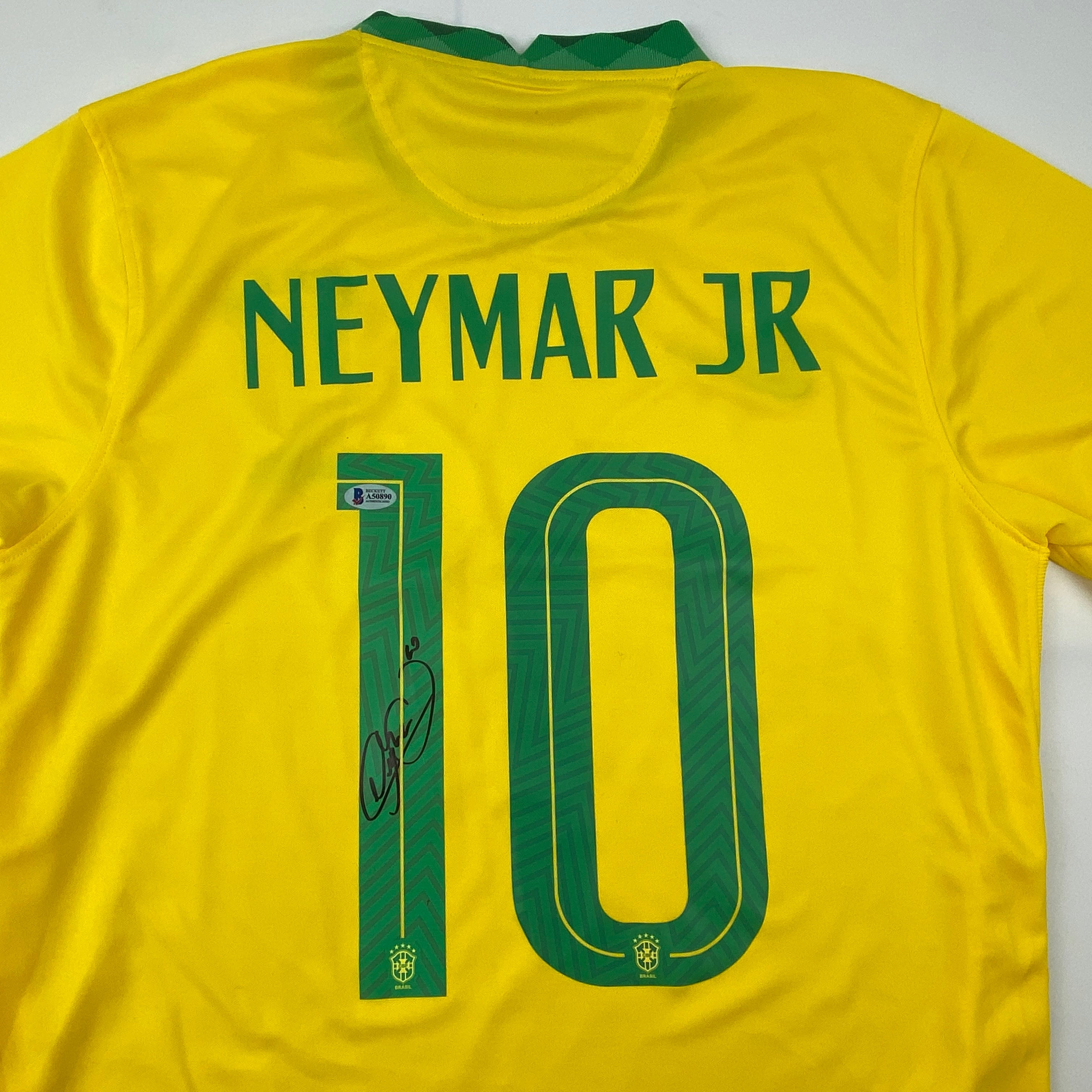 Autographed/Signed Neymar Jr. Brazil Soccer Futbol Jersey Beckett BAS COA/LOA 2