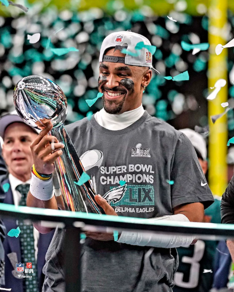 Jalen Hurts Super Bowl LIX Lombardi Trophy Philadelphia Eagles 8" x 10" Football Photo 1