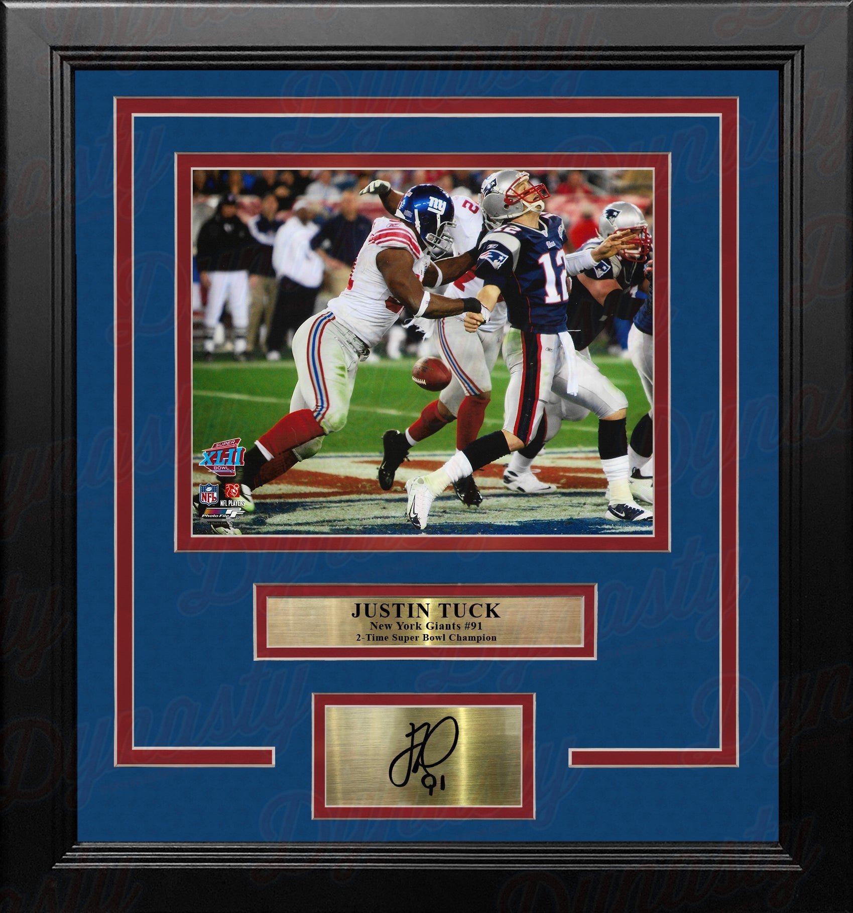 Justin Tuck Hits Tom Brady Super Bowl XLII NY Giants 8x10 Framed Photo with Engraved Autograph 1
